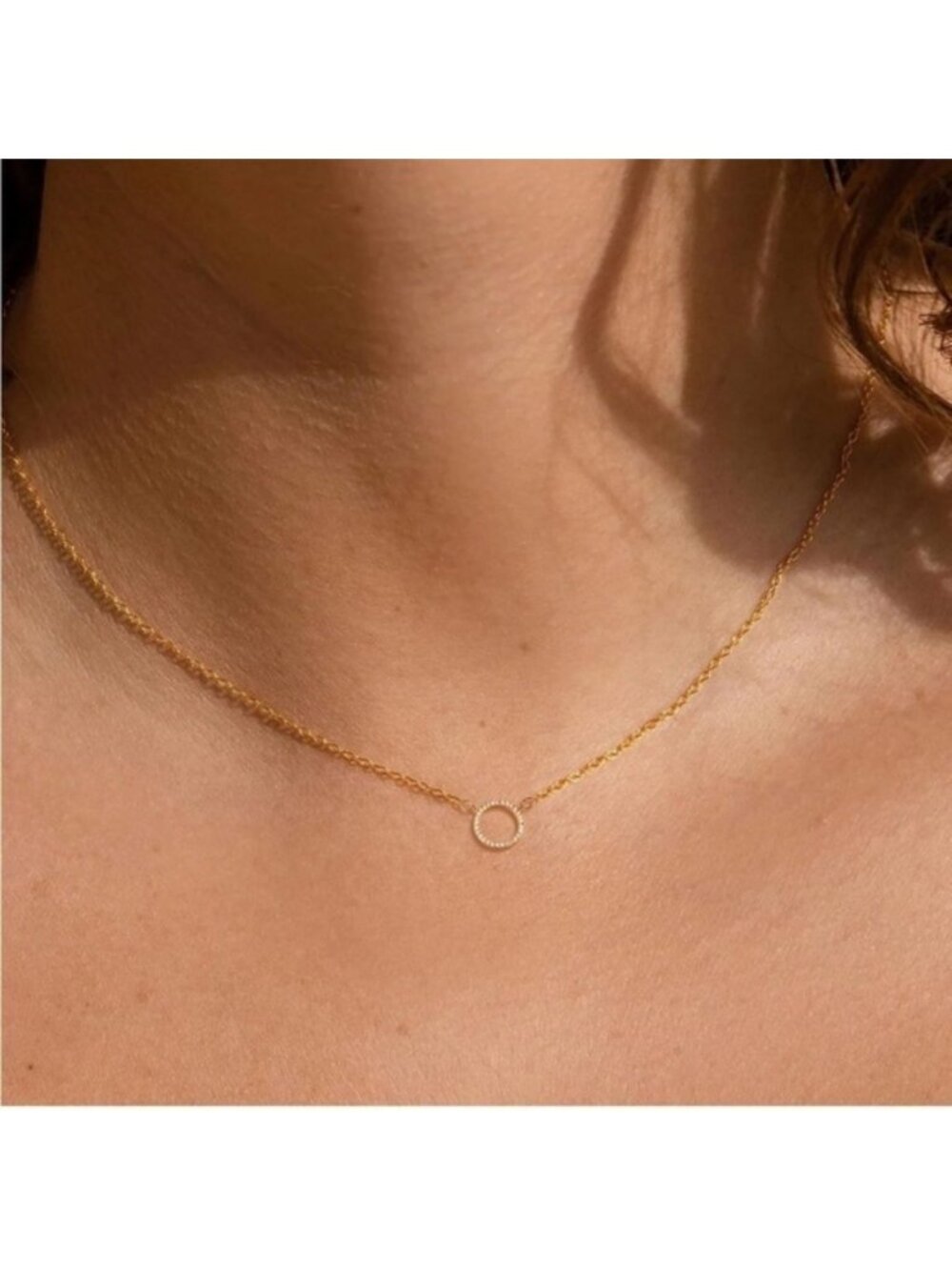GOLD 18k Cubic Zirconia Circle Pendant Necklace